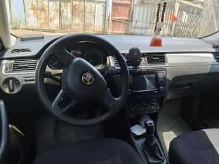 Skoda Rapid 2018, марка SKODA, модель RAPID, год выпуска 2018, VIN XW8AG2NH1JK138277, номер двигателя CWV532137, номер кузова XW8AG2NH1JK138277, цвет кузова белый, мощность двигателя 90 л.с. (кВт), техническое состояние: автомобиль на ходу, пробег 91 239 км.