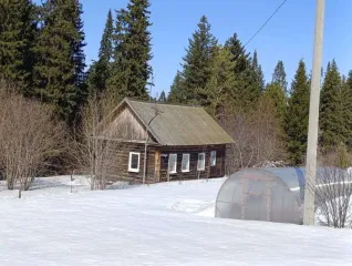 Жилой дом 89 кв.м., участок 1000 кв.м., с. Костенково (Новокузнецкий р-н). Лот 1: жилой дом, площадью 89 кв.м., кадастровый номер: 42:09:0901001:3123, расположенный на земельном участке, площадью 1000 кв.м., кадастровый номер: 42:09:0901001:615. Адрес: Российская Федерация, Новокузнецкий, с…
