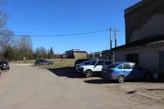 Здание котельной 553,5 кв.м, Ленинградская область Здание котельной - Нежилое здание общей площадью 553,5 кв.м. с кадастровым номером 47:22:0215001:50, расположенное на земельном участке площадью 1337 кв м. с кадастровым номером 47:22:0215004:367. Характеристика имущества: здание нежилое, 1…
