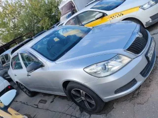 Марка и или  модель: SKODA OCTAVIA Год выпуска: 2010 Идентификационный номер  VIN : XW8DA11Z3AK152432 Номер шасси  рамы :    Номер кузова  кабины : XW8DA11Z3AK152432 Цвет кузова  кабины : Серебристый Номер двигателя:   Рабочий объем  см³ : 1595 Мощность  кВт/л.с. : 75/102.0 Экологический класс…