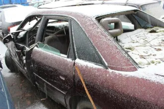 Автомобиль Audi 100, г/н У027ЕМ26, 1992 г.в. VIN (WAUZZZ4AZNNI33442). Документы и ключи отсутствуют.