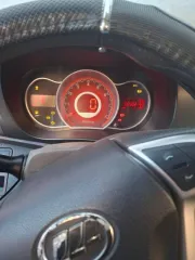 Лифан X50 2016 года, 103 л.с., пробег 56 502 км. VIN: X9W215852G0000487, госномер О949КО138. Автомобиль не на ходу. Коробка передач неисправна, привод коробки снят и находится в багажнике. Двигатель не закреплен под капотом, так как неисправен и стоит на деревянной доске. Находится в Иркутской…