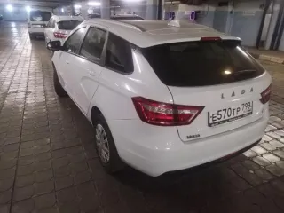 LADA VESTA 2020 года выпуска. Привод передний. Объем двигателя 1596.0, мощность 106.1. Экологический класс 5. Пробег 169139 км. Государственный регистрационный знак Е570ТР799. Коробка передач механическая. VIN номер XTAGFK110LY403800. Назначение pryamie.