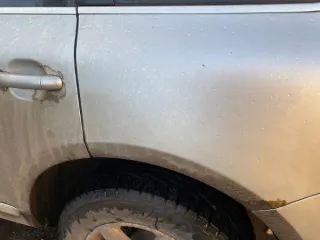 Volkswagen Touareg, 2004. 1/2 доля автомобиля Volkswagen Touareg, 2004 года выпуска, государственный номер Т680НУ60, идентификационный номер (VIN) WVGZZZ7LZ5D013957. Местонахождение: Псковская обл., г. Псков, ул. Народная, д. 37. Основание для реализации на торгах - постановление судебного…