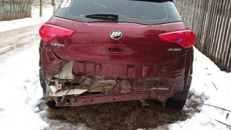 Lifan X50 2015 А/м Lifan X50 тёмно - вишневого цвета, 2015 г.в., гос. №X187MO 152, VIN X9W215851G0002976, после ДТП, в разбитом состоянии, повреждены кузов, стёкла и двери, зарегистрировано ограничение