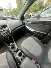 Хендай Солярис 2011 года выпуска. VIN: Z94CT51CABR011370. Цвет кузова темно-синий. Объем двигателя 1396 см³, мощность 107 л.с. Экологический класс 4. Тип транспортного средства — легковой хэтчбек. Техническое состояние и комплектность можно оценить при самостоятельном осмотре.