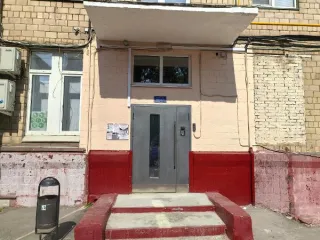 Жилое помещение, 33,3 кв. м, Москва, Грузинский Вал: г. Москва, ул. Грузинский Вал, д. 18/15, кв. 26, общей площадью 33,3 кв. м (этаж № 8), кадастровый номер: 77:01:0004020:1402. Вид жилого помещения: жилое. Общая площадь: 33.3.