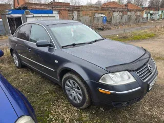 Volkswagen Passat 2003 года, VIN WVWPD63B93P433525, категория B. Двигатель AWM 195996, 1781 см³, мощность 170 л.с. (125 кВт). Кузов серый темный, VIN кузова WVWPD63B93P433525. Максимальная масса 2030 кг, масса без нагрузки 1470 кг.