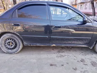 Kia Spectra, 2008 года выпуска, 101,5 лс, 229945 км, VIN XWKFB227280085525. Автомобиль на ходу в хорошем состоянии, но пороги и задние арки надо переварить. Вложение больших не требует, если из подвески поменять втулки стабилизатора, абс не работает и не работает левый передний поворотник, тормоза…