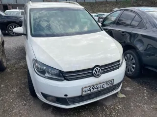 Volkswagen Touran, 2012, белый, 157 843 км, 1.4 АТ (140 л. с.), бензин, передний, VIN WVGZZZ1TZCW077889, разряжен аккумулятор, г. Уфа, ограничения и обременения: зарегистрировано за должником Банка, перерегистрация автомобиля будет осуществлена после заключения договора купли-продажи