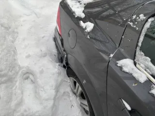 Opel Astra (A-H/NB), 2011 года выпуска, VIN XWF0AHL69B0015606, ГРЗ К203РТ73, цвет тёмно-серый. После сильного ДТП, не на ходу; двигатель не запускается, АКПП в аварийном режиме. Имеются повреждения левой стороны кузова, передней части и заднего бампера, возможны скрытые дефекты подвески; сработали…