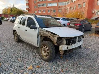 Renault Duster 2016 года выпуска, VIN: X7LHSRGAN57180362.