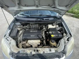 Chevrolet Aveo, 2007 года, 93,9 лс, 285 680 км, АКПП. Автомобиль марки Шевроле Авео модель CHEVROLET AVEO, 2007 г.в. VIN номер KL1SA697J8B088163. Имущество обременено залогом Банка ВТБ (ПАО). Визуальных дефектов по кузову нет, требуется замена кнопки на селекторе, требуется замена одного фиксатора…