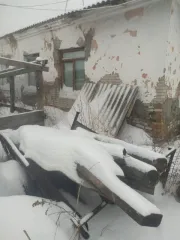 Доли жилого дома и земельных участков, Алтайский край 6/65 доля дома и 1/5 доля земельного участка в Алтайском крае еще 6/65 доля дома и 1/5 доля земельного участка в Алтайском крае еще 6/65 доля в здании, площадь 93.9 кв.м., назначение: Жилое, адрес (местонахождение): Россия, Алтайский край, р-н…