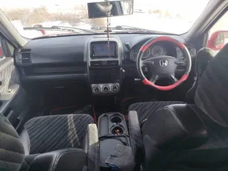 Honda CR-V 1992 года, 158 лс, пробег 317 850 км, полный привод (4WD), автоматическая коробка передач (АКПП). Объем двигателя 1998 куб.см, модель двигателя K20A, номер двигателя 4053413, номер кузова RD5-1102345, красный цвет. Имеются недочеты по кузову. Автомобиль на ходу в удовлетворительном…