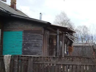 1/4 доля квартиры, 27 кв.м, Великий Устюг. 1/4 Доля в праве общей долевой собственности на помещение, назначение: жилое, площадь 27,0 кв.м., кадастровый №35:10:0106002:183, адрес: Вологодская область, Великоустюгский муниципальный район, городское поселение город Великий Устюг, город Великий Устюг…