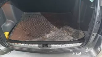 Автомобиль легковой: Nissan Terrano Идентификационный номер VIN: Z8NHSNHGD55421303 год выпуска 2016  Цвет: Серый Рабочий объем двигателя: 1998 см3 Мощность двигателя: 143 л.с. Паспорт транспортного средства  ПТС : Серия 78 ОН № 950559, выдан 11.04.2016