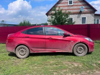 Hyundai Solaris, 2012 года, 107 лс, 211 842 км, VIN Z94CU41CACR175555, залог в пользу ПАО "Сбербанк".