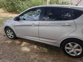 Hyundai Solaris 2013 года, 123 лс, 178020 км, легковой комби (хэтчбек), марка: Хендэ, модель: Солярис, год изготовления: 2013 г.в., цвет: серебристый, VIN: Z94CT51DBDR072521, ПТС: 39 РН 123049, г/н: К467КМ126