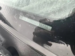 Lexus LX 570 VIN: JTJHY00WX04279138