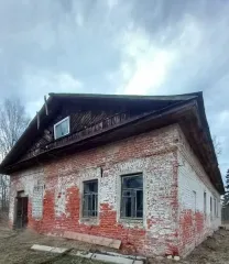 Нежилые здания и участок 20 соток, Тверская область. Нежилое здание с кадастровым номером 69:13:0162701:74; здание с кадастровым номером 69:13:0162701:73; здание с кадастровым номером 69:13:0162701:86; строение с кадастровым номером 69:13:0162701:71; строение с кадастровым номером 69:13:0162701:72…