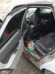 ЛАДА ПРИОРА 2008 года выпуска. VIN: XTA21723080002957. Цвет кузова: сине-черный. Автомобиль после ДТП. Имеются следы сквозной коррозии.