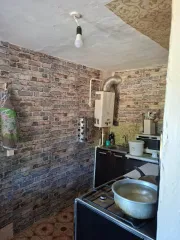 Земельный участок площадью 3 000 м², с кадастровым номером 26:06:061501:21, с одноэтажным жилым домом площадью 63,8 м², с кадастровым номером 26:06:061501:42, расположенные по адресу: Ставропольский край, Изобильненский район, село Тищенское, улица Ленина, д. 27. Ознакомление с имуществом…