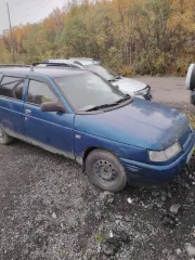 ВАЗ 21110 2000 года выпуска, цвет серебристо-ярко-синий. VIN: XTA211100Y00028790, ПТС: 51 КТ 896069, государственный номер H858PP44. Разрешенная максимальная масса 1530 кг, масса без нагрузки 1030 кг.