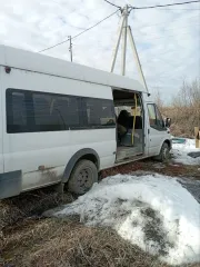 Автобус Sollers, модель: B-BF, 2013 г.в., VIN: Z0Z0BBF00DZ000244. Требует ремонта. Отсутствуют: задние двери, одна боковая дверь, капот, люк, обшивка салона над водительским креслом, обшивка боковых стоек, пластик подножки со стороны водительской и пассажирской двери. Не на ходу, не заводится…