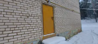 Нежилое помещение 54,6 кв.м в пос. При Пансионате Левашово, Ярославская область. Имущество, находящееся в собственности Ярославской области, расположенное по адресу: Ярославская область, р-н Некрасовский, с/о Климовский, п. При Пансионате Левашово, д. 15, в составе: помещение, назначение: нежилое…