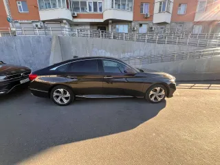 Honda Accord 2018, легковой автомобиль HONDA ACCORD, VIN: 1HGCV1650JA510129, 2018 г.в., номер кузова (кабины): 1HGCV1650JA510129, цвет кузова (кабины): КОРИЧНЕВЫЙ, мощность: 192 л.с. (сколы по кузову, лобовом стекле, на бампере царапины).