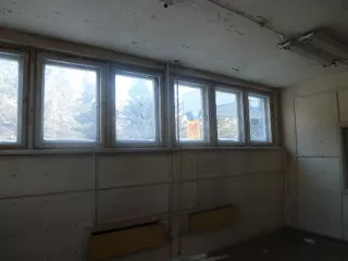 Помещение площадью 172,9 кв.м. адрес (местонахождение) объекта: 646620, Омская обл, Нижнеомский р-н, Нижняя Омка с, Ленина ул, дом № 81 Помещение площадью 172,9 кв.м. адрес (местонахождение) объекта: 646620, Омская обл, Нижнеомский р-н, Нижняя Омка с, Ленина ул, дом № 81 
Общая площадь: 172.9…