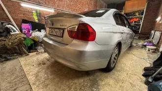 BMW 3 Series 2005 года, 150 лс, пробег 317195 км, АКПП. Автомобиль легковой BMW 320I, 2005 г.в., двигатель N46B20BA-A233H366, VIN: WBAVA71020KP93250, шасси (рама) отсутствует.