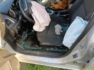 Opel Astra 2014 года, серебристый металлик. VIN: XUFPD6DD7E3040527, госномер М728УВ32. Двигатель бензиновый, 1.6 л (1598 куб. см), мощность 116 л.с., экологический класс 5. ПТС 78 ОЕ 399406. Максимальная масса 1940 кг, снаряженная масса 1443 кг.