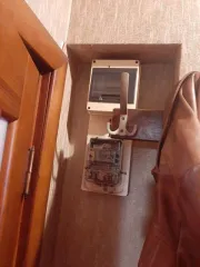 Квартира в Калининграде, 35 кв.м, 1 комната. Адрес: Калининградская обл., г. Калининград, ул. П. Морозова, д. 53, кв. 2, кадастровый номер: 39:15:150830:482, 1 этаж. Вместе с официальной площадью квартиры, указанной в выписке из ЕГРН, в данной квартире имеется неучтенная дополнительная площадь…