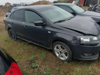 Volkswagen Polo 2012, гРЗ:В170УТ/35, повреждения: крышка багажника, задний левый фонарь, коррозия задней правой арки, порог поврежден и коррозия, коррозия передней правой двери, правого крыла, крыши, водительской двери, задней левой арки, удар в переднюю часть, капот, бампер, переднее левое крыло…