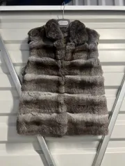 Короткая меховая жилетка Loro Piana, серая, кашемировая