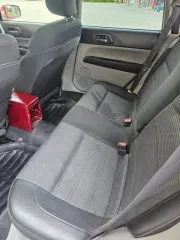 Subaru Forester 2002 года, 220 л.с., пробег 258322 км, полный привод, АКПП. Кузов SG5002107. Недостатки: автомобиль участвовал в ДТП, повреждены правая передняя фара, передний бампер, планка под передней правой фарой, решетка радиатора, возможны скрытые повреждения.