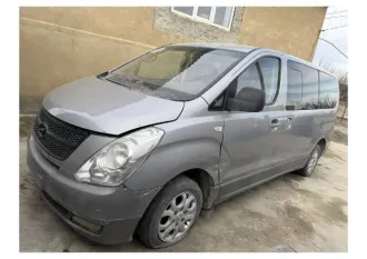 Hyundai Grand Starex, 2012 года, 145 лс легковой автомобиль, марка: Hyundai, модель: Grand Starex, год изготовления: 2012, цвет: серый, VIN: KMJWA37JBCU404895, ПТС: 05РР404137, г/н: ТС С828ТТ05, тип двигателя: дизельный, мощность двигателя, л. с. (кВт): 145, рабочий объем двигателя, куб. см: 2497…