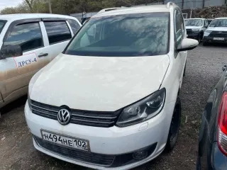Volkswagen Touran, 2012, белый, 157 843 км, 1.4 АТ (140 л. с.), бензин, передний, VIN WVGZZZ1TZCW077889, разряжен аккумулятор, г. Уфа, ограничения и обременения: зарегистрировано за должником Банка, перерегистрация автомобиля будет осуществлена после заключения договора купли-продажи