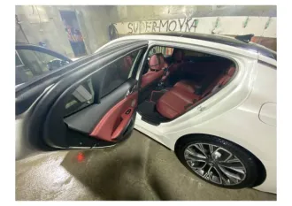Kia Stinger 2018 года, 247 лс, АКПП, VIN: XWEE351ADJ0000742. В залоге у АО "Альфа-Банк".