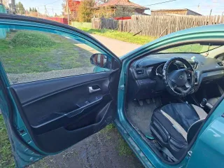 Kia Rio, 2012 года, 107 лс, 272399 км, VIN: Z94CB41AADR071610, цвет: светло-зеленый
