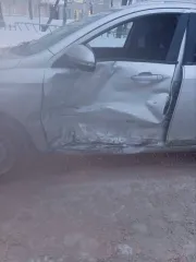 LADA Vesta, 2019 года, 106 лс, 220 000 км, АКПП. Легковой автомобиль, марка: LADA, модель: GFK110 LADA VESTA, год изготовления: 2019, цвет: Серебристый, VIN: XTAGFK110KY281110 (ТС после аварии, не находу)