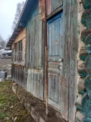 Земельный участок, площадь 4382 +/  3.89 кв.м., кадастровый  условный  номер: 57:05:0460101:22,Жилой дом, площадь 56.9 кв.м., назначение: 57:05:0460101:164, адрес  местонахождение : Россия, м.р н Сосковский, с.п. Алпеевское, п. Алпеевское, д. 90, кадастровый  условный  номер: 57:05:0460101:164