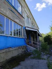 Нежилое здание, 903,2 кв.м, Ростовская область, Тацинский район. Кадастровый номер: 61:38:0050103:297, этажность: 3, в том числе подземных 1, местоположение: Ростовская область, Тацинский район, с/п Углегорское, п. Углегорский, пер. Октябрьский, д.8, з.у. по цене выкупа земельного участка в сумме…