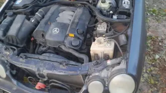 Mercedes-Benz E-Class, 1999 года, 170 лс, 500000 км. Легковой автомобиль Мерседес Бенц Е240 1999 года выпуска VIN WDB2100611B019827 регистрационный номер С857ТМ76.