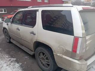 Cadillac Escalade 2008 года выпуска, VIN: XWFFK638180000480.