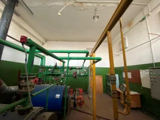 Нежилое помещение, назначение: нежилое, площадь 37,2 кв.м, этаж: 1, кадастровый №62:29:0100008:3142, адрес: Российская Федерация, Рязанская область, г. Рязань, проезд Яблочкова, д. 4л, пом. Н2. Включает оборудование: 1) Котел КЧМ-5-К ТУ21-469-029-95 - 2 шт.; 2) Электромагнитный клапан ВН2Н-1 220V…
