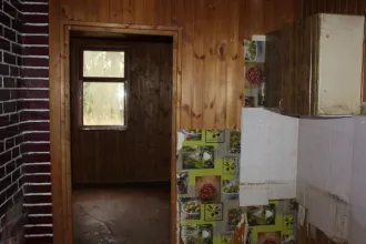 Два нежилых здания 156.8 кв. м, Московская область, Спецлесхоз Учинский. Общая площадь 156.8 кв. м, кадастровые номера: 50:13:0000000:20874, 50:13:0000000:20888. Количество этажей: 2. Назначение здания: Свободное.