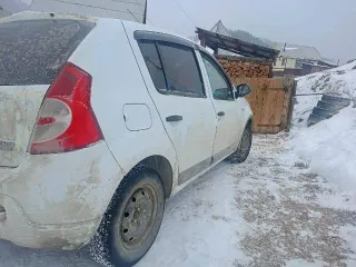 Renault Sandero, 2011 года, 75 лс, 205973 км. Транспортное средство: Рено Сандеро, VIN X7LBSRB2HBH450387, год изготовления 2011, госномер Х121АУ04. Автомобиль находится в нерабочем состоянии и не на ходу. Требуется значительный объём ремонтных работ. Необходимо заменить одно колесо, рулевую рейку…